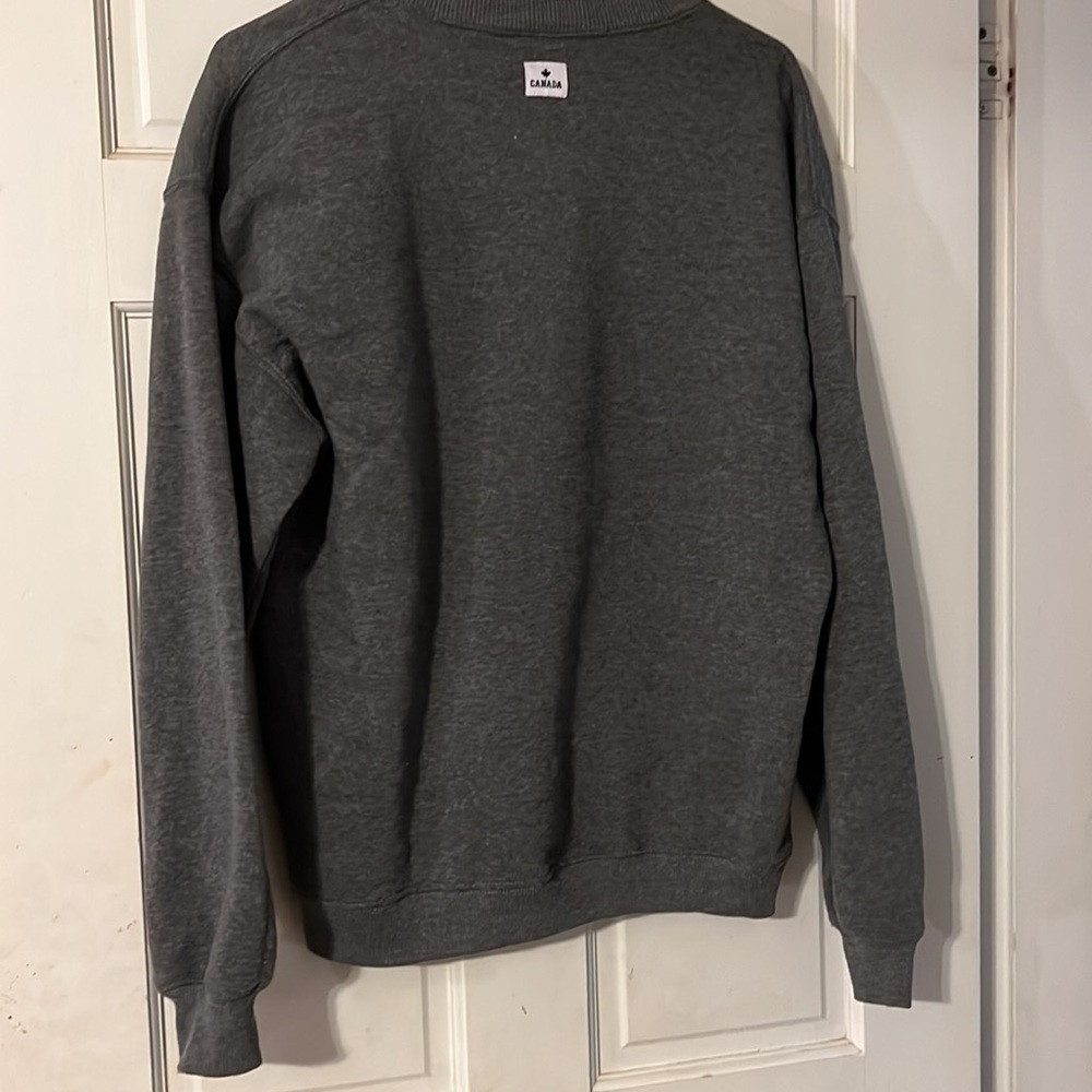 Quebec Crewneck - Picture 2 of 2